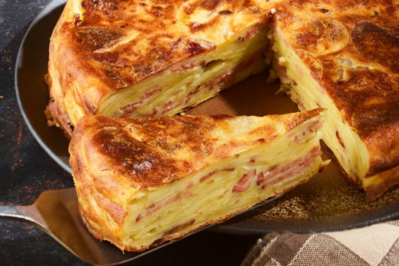 Morteau en tian de pommes de terre