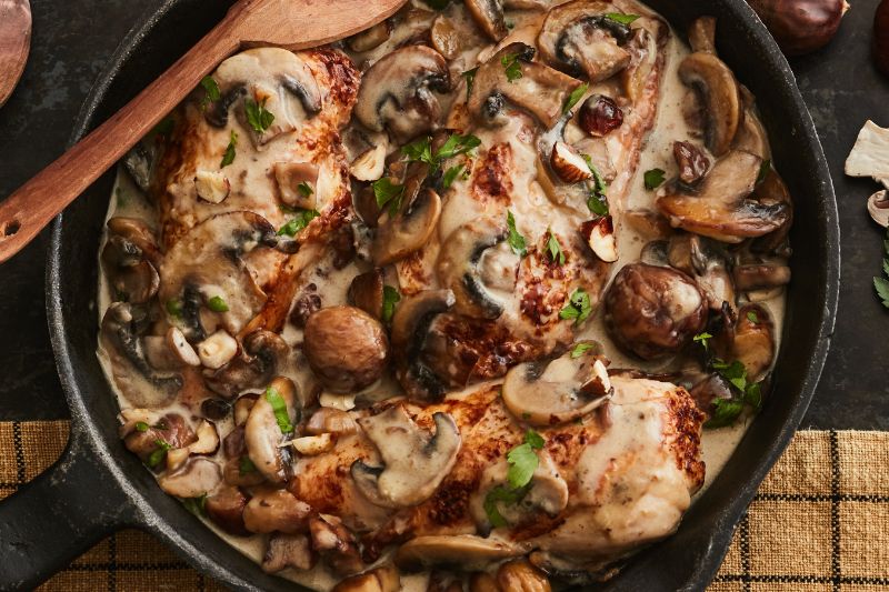 Filets de poulet rôti à la forestière