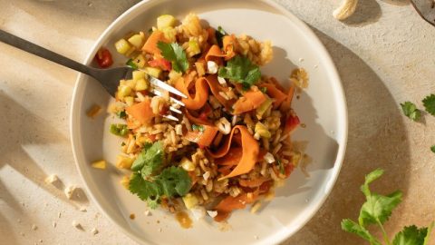 Salade de riz à l’asiatique