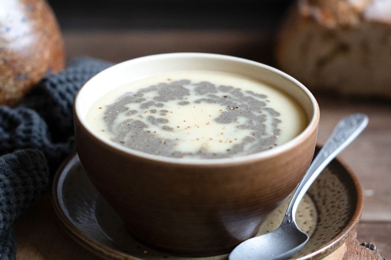 Velouté d’automne au sésame noir