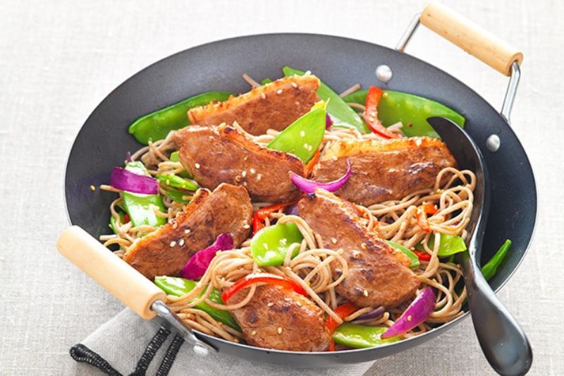 Wok de canard snacké