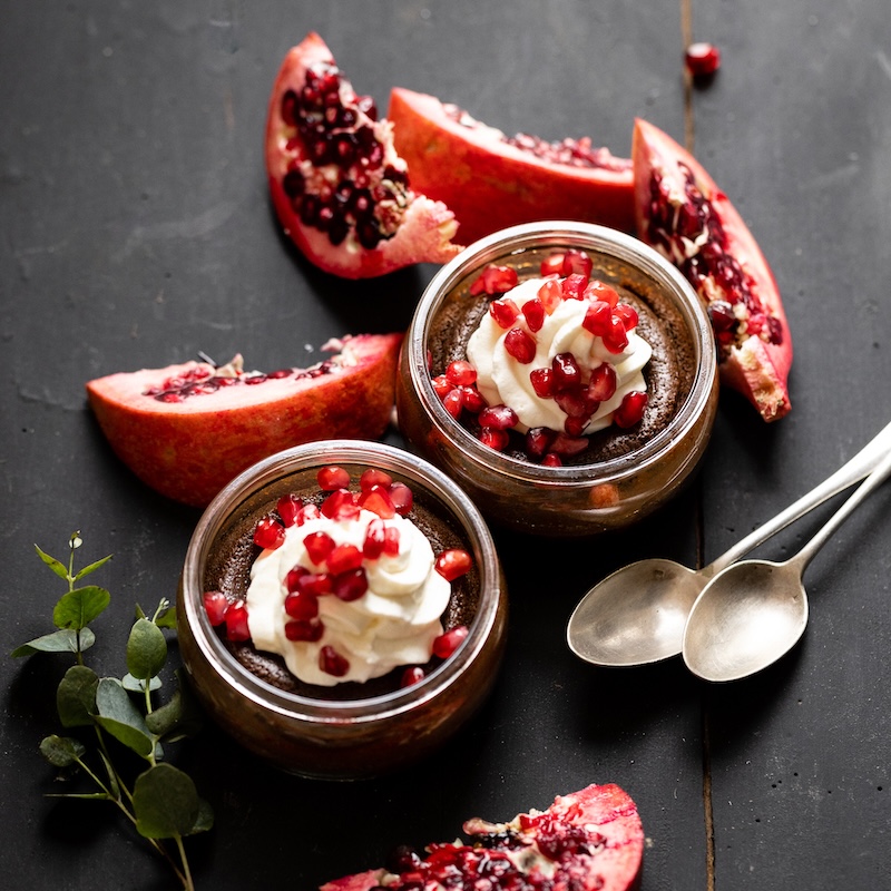 recette de Moelleux au chocolat chantilly et grenade