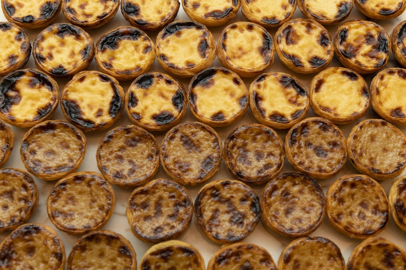 pasteis de nata au café