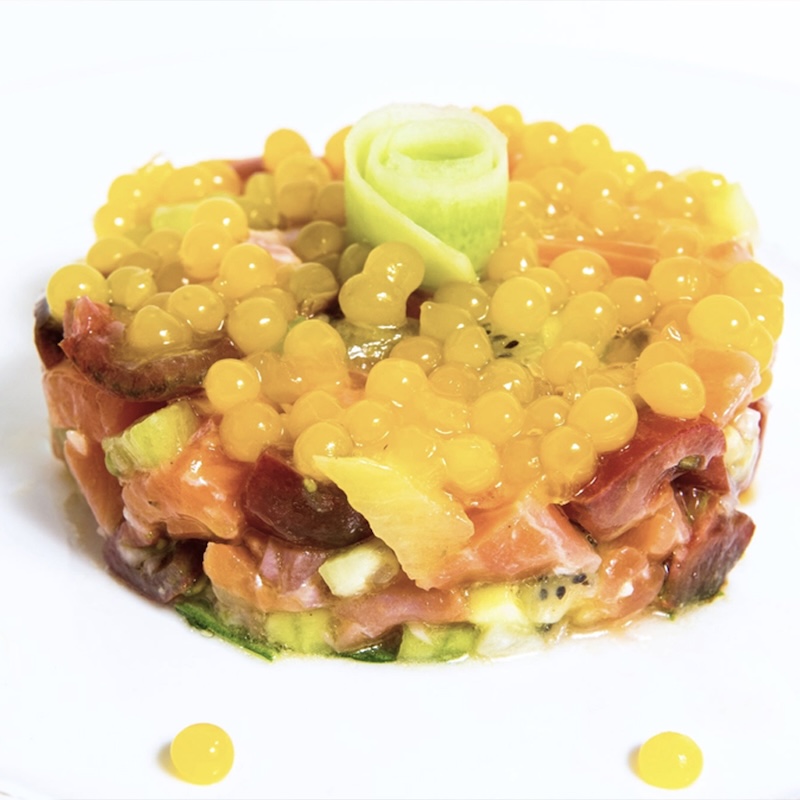recette de Tartare de saumon aux perles de fruits