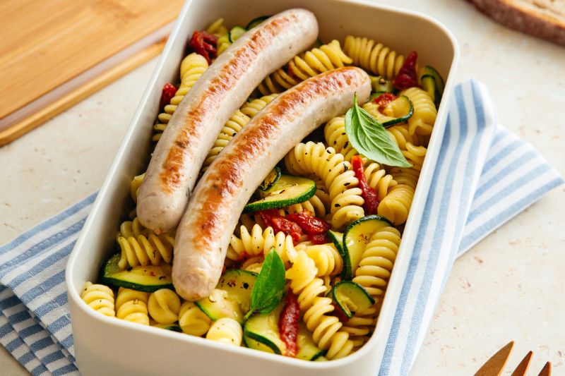 Salade de pâtes et saucisses de lapin