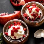 Moelleux au chocolat chantilly et grenade