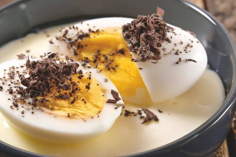 Oeufs à la crème truffée