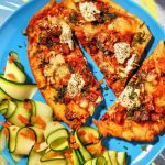 Pizza naan au chorizo et à la ricotta