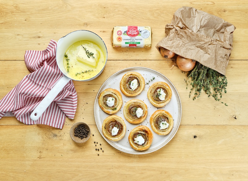 recette de Feuilletés aux oignons caramélisés