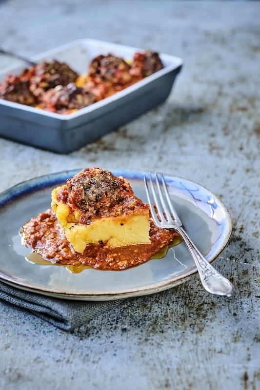 recette de Boulettes aux herbes à la polenta