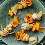 Brochettes de pickles de moules à la Guinness