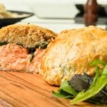 Feuilleté de saumon et choucroute cuisinée