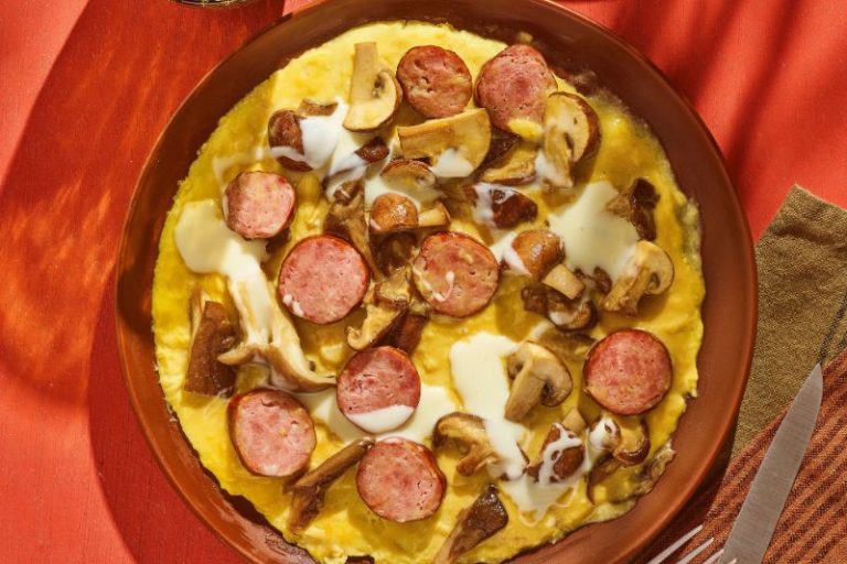 Omelette forestière à la saucisse de Montbéliard