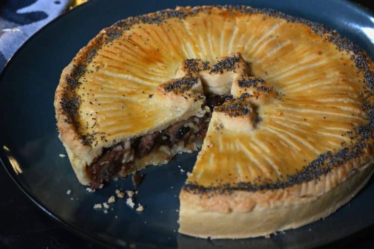 Tourte forestière de confit de canard