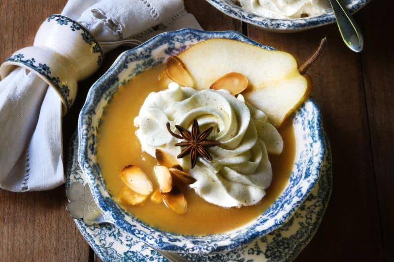 Velouté de poire et chantilly vanillée