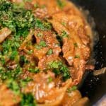 Boeuf sauté aux oignons à la normande