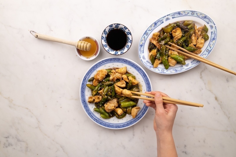 recette de Poêlée de poulet et asperges