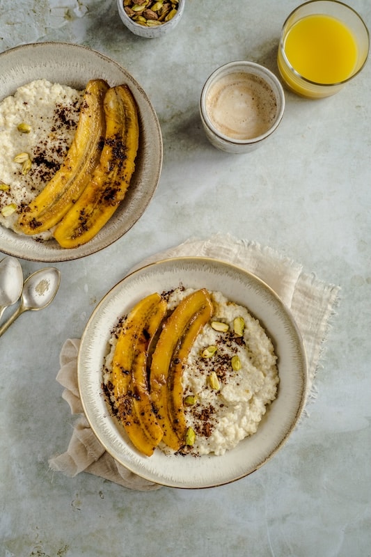 recette de Porridge de millet aux bananes caramélisées