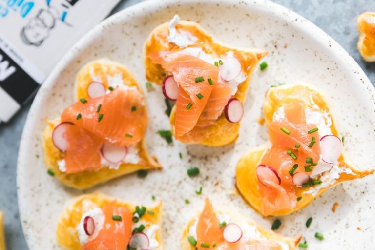 Coeurs feuilletés au saumon fumé