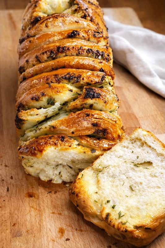 recette de Pain moelleux à l’ail et au persil