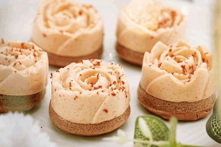 Roses tarama en amuse-bouche