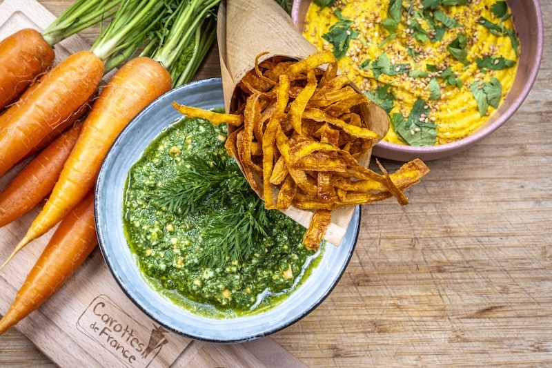 recette de Chips d’épluchures de carottes et pesto
