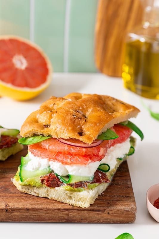 recette de Sandwich focaccia au pamplemousse rose