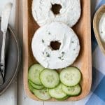 Bagels au chèvre fouetté aux herbes