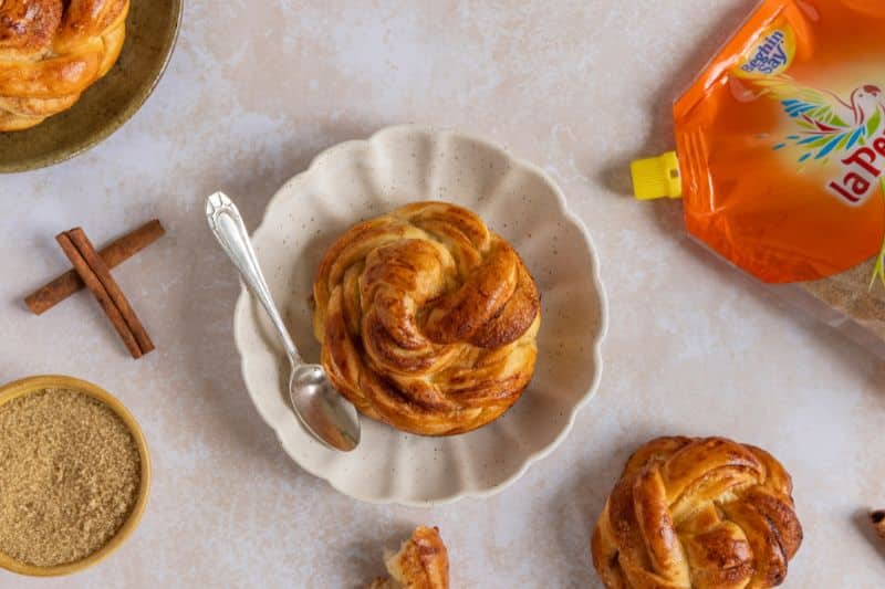 Brioches torsadées à la cannelle et à la cassonade