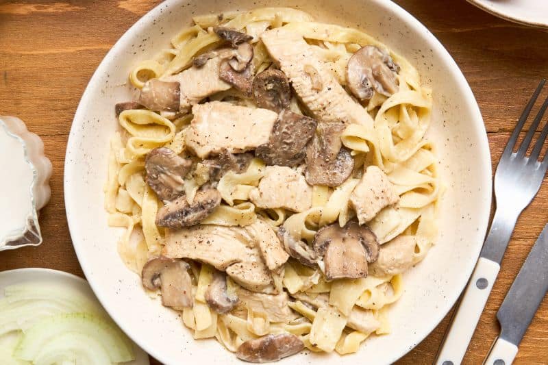 Escalopes de dinde à la moutarde et tagliatelles