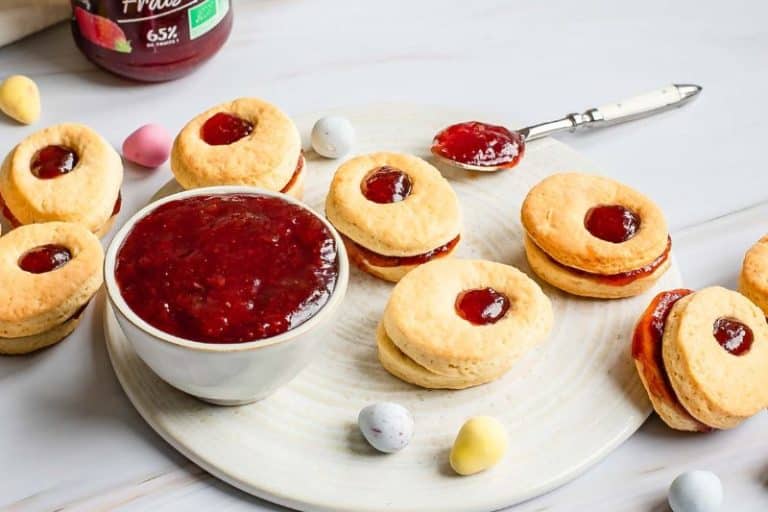 Oeufs de Pâques à la fraise