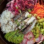 Poké bowl aux sardines au poivre