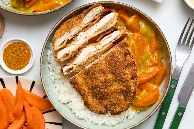 Poulet croustillant au curry et riz