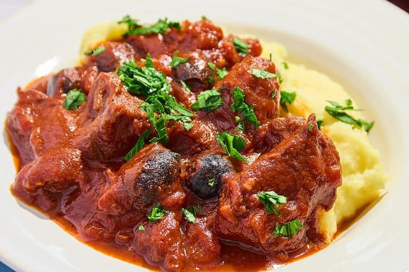 Ragoût de boeuf à la sauce tomate