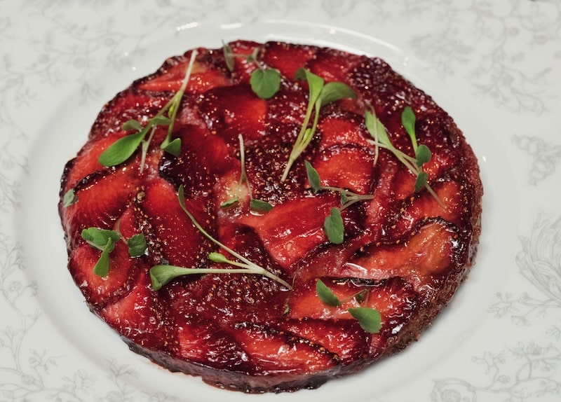 recette de Tarte à la fraise aux jeunes pousses