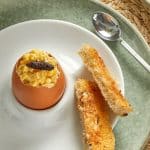 Oeufs en majesté à la truffe noire