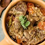 Ragoût d’épaule de chevreau à la corse
