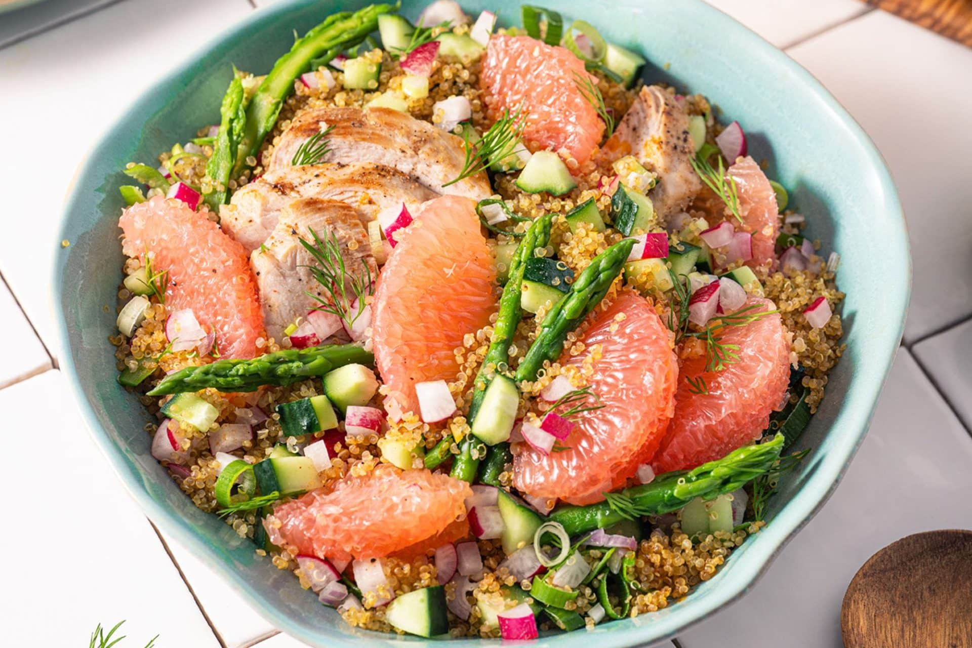 Salade de quinoa croustillant au pamplemousse