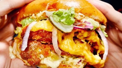 Burger de lieu noir au Cheddar