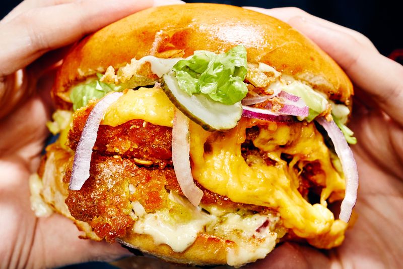 Burger de lieu noir au Cheddar