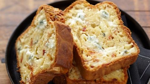 Cake au Bresse Bleu