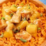 Poulet à l’ananas et coquillettes spicy