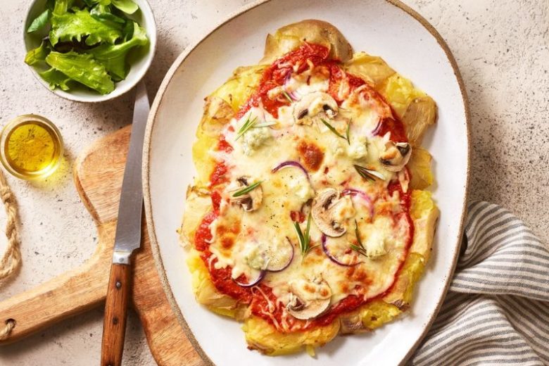 Pizza aux champignons oignons