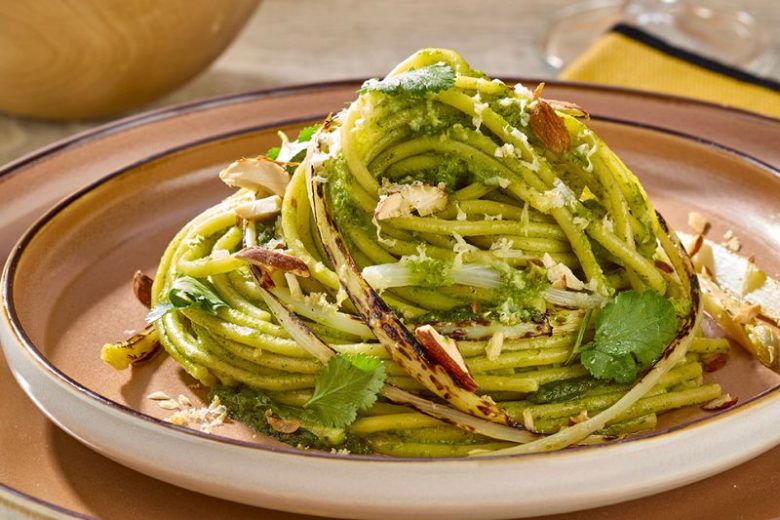 Spaghetti aux asperges et ail des ours
