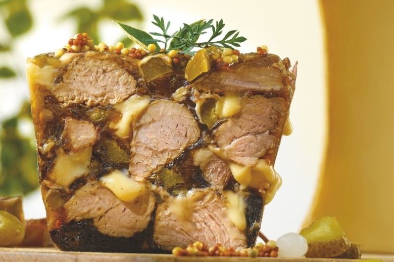 Terrine de joues de porc au Beaufort