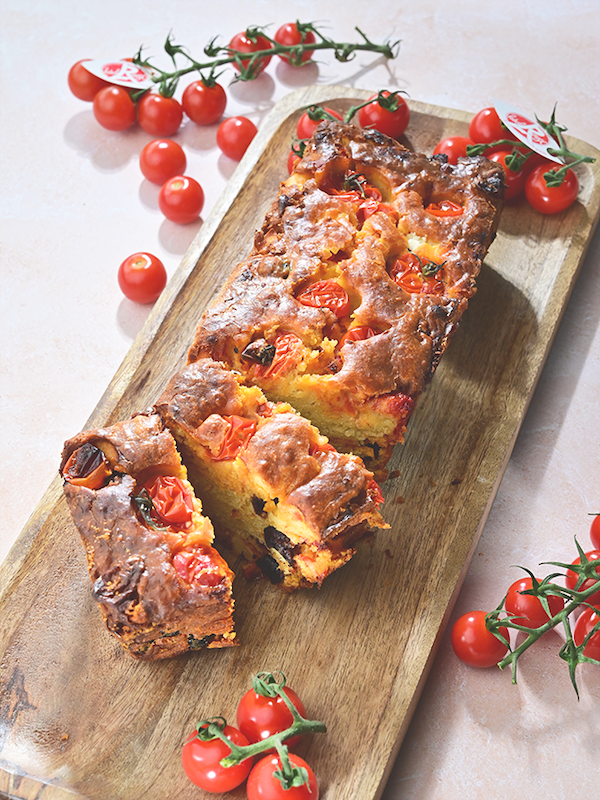 recette de Cake aux tomates olives et feta