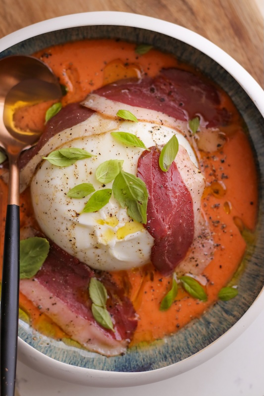 recette de Magret fumé burrata et gaspacho