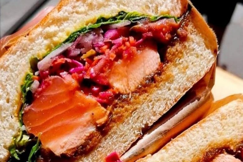 Burger de saumon mi-cuit