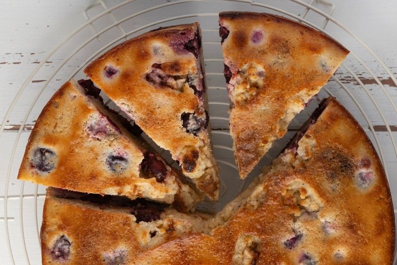 Clafoutis aux griottes et au lait de chèvre