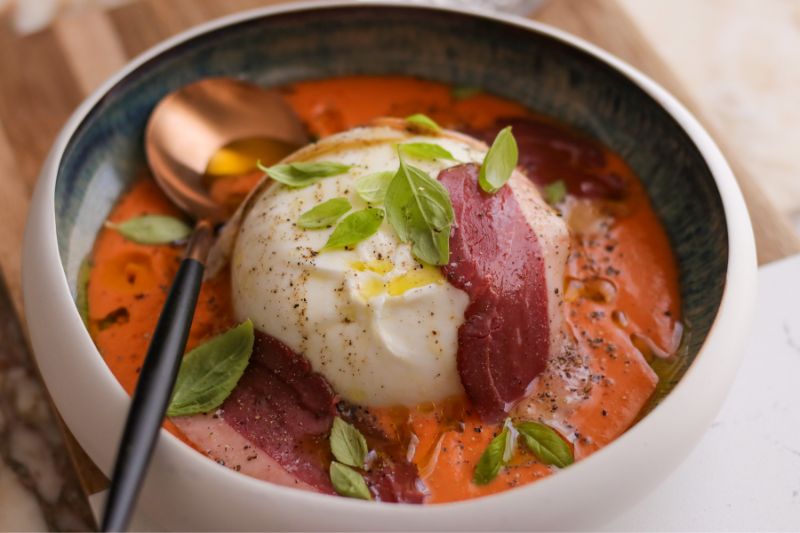 Magret fumé burrata et gaspacho